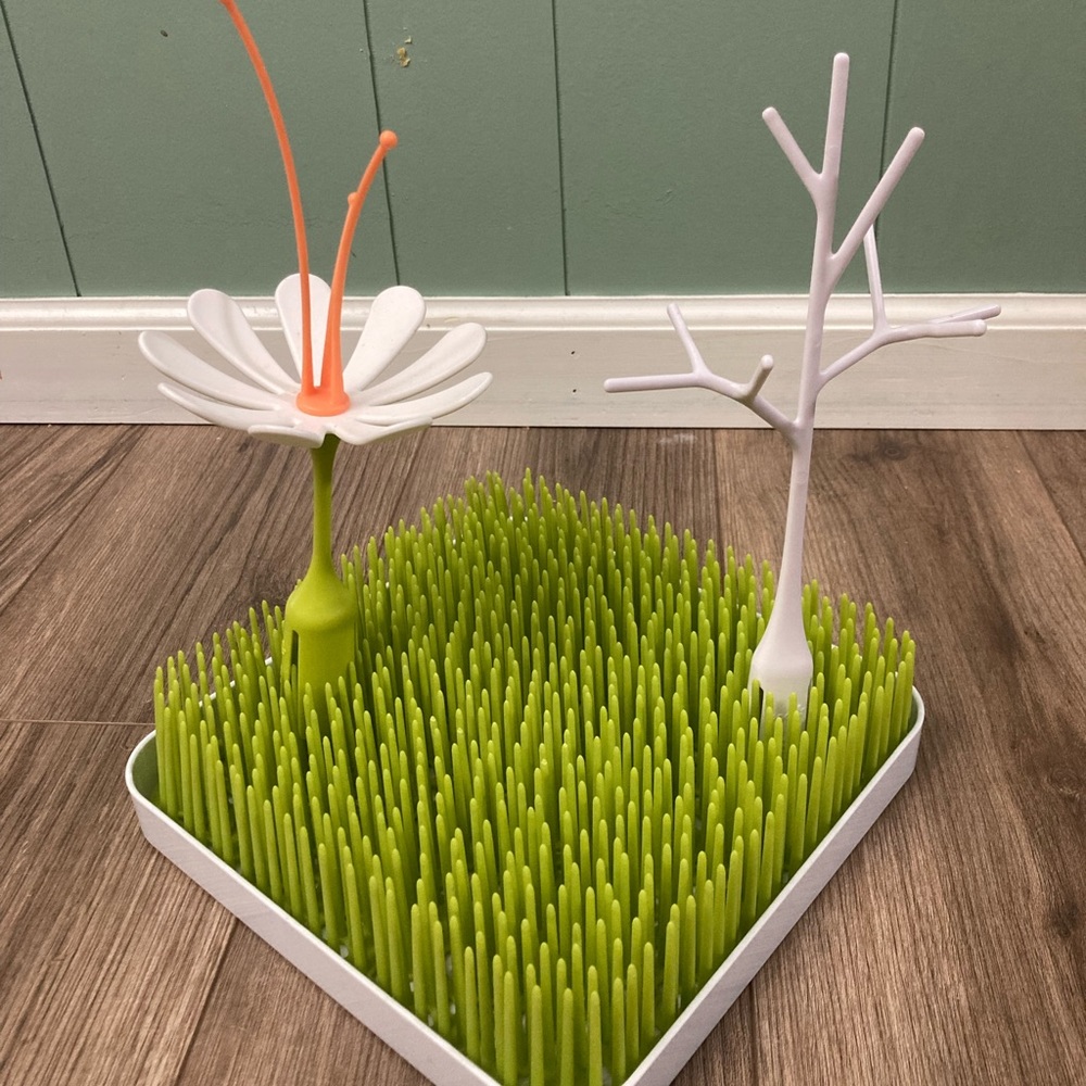 Boon 9 in Lawn Drying Rack with Flower & Tree GUC